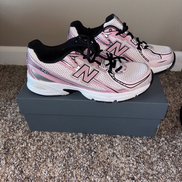 New Balance Shoes - New Balance 740